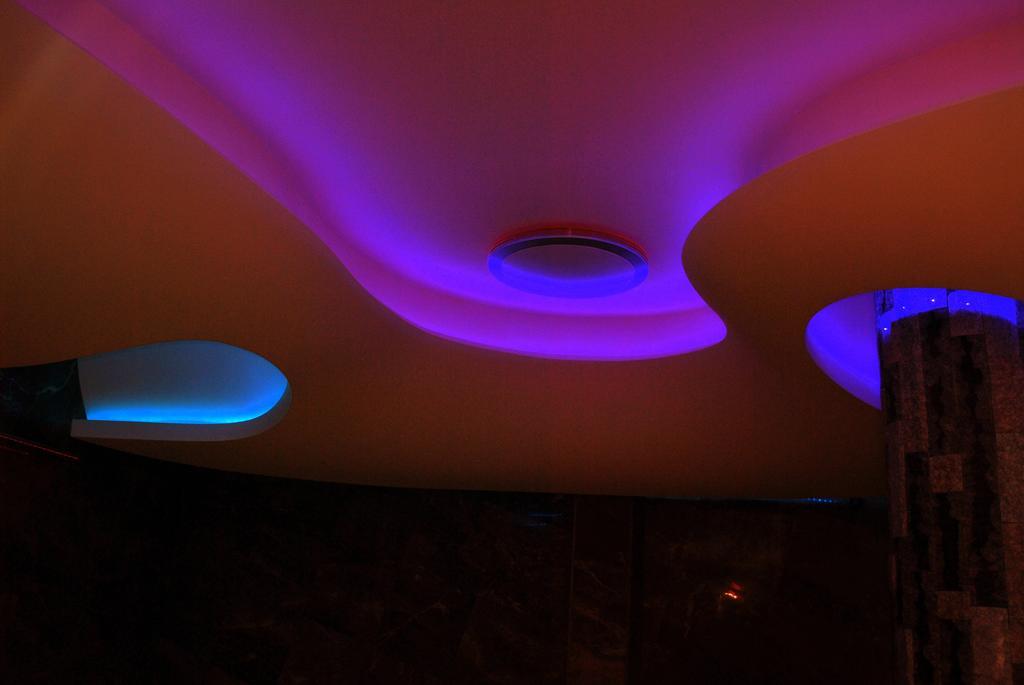 迪斯克里特酒店及spa Vladaya 外观 照片